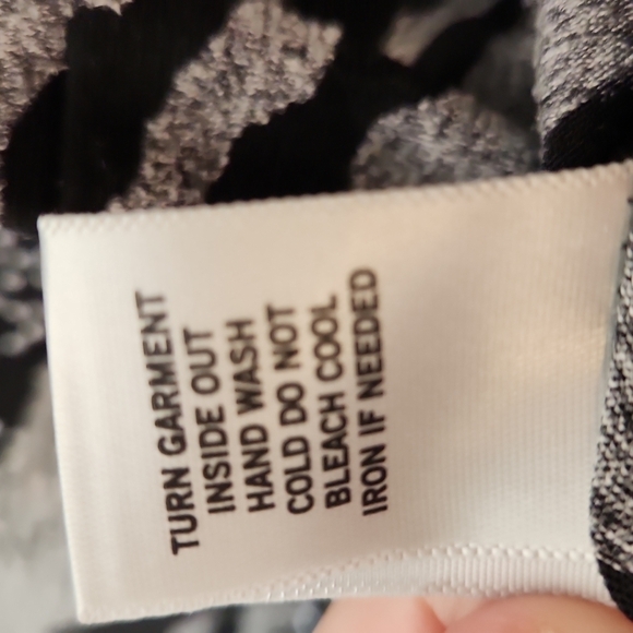 Cache Black Gray Crystal Embellished Tiger Print Shirt Size S - Picture 11 of 11